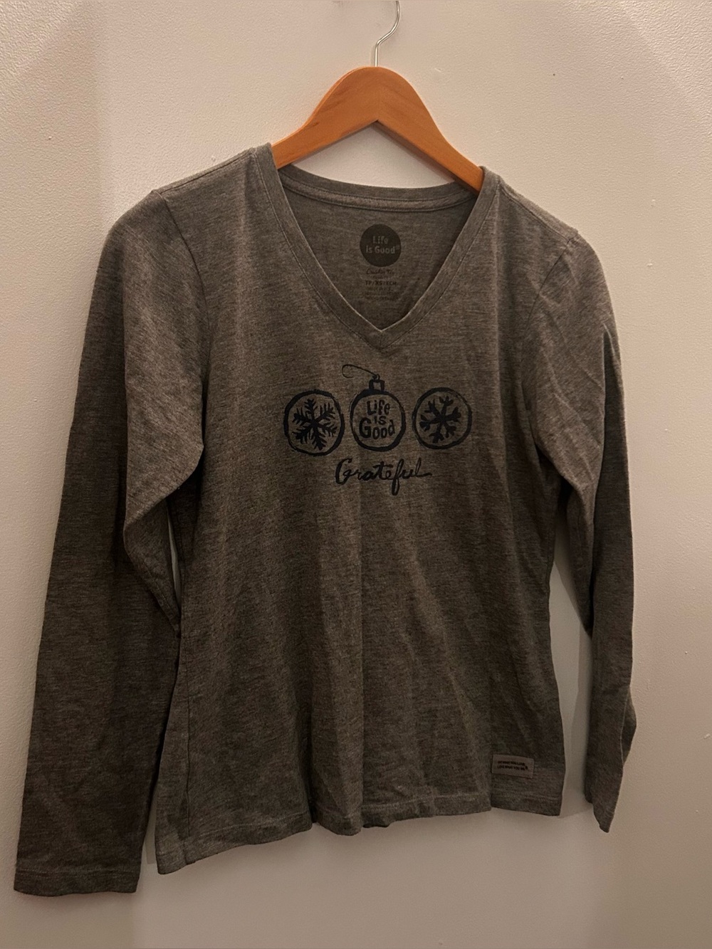 Life is Good Grateful Long-Sleeve V-Neck Tee - Gray